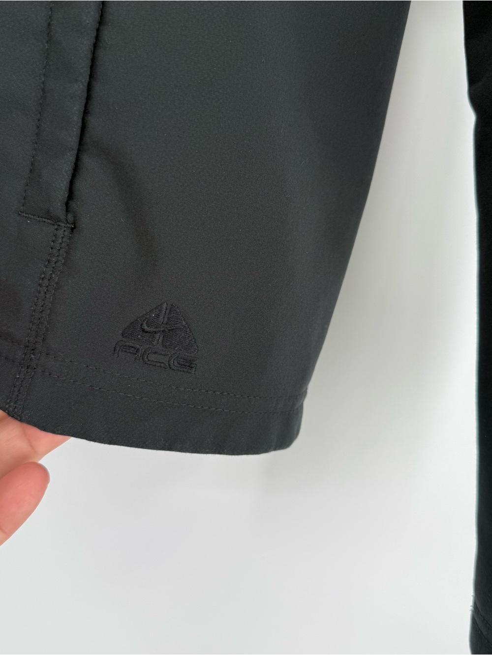 Nike ACG Jacket Womens L Black Softshell Fleece Lined Hiking Full Zip Outdoor - Picture 4 of 8